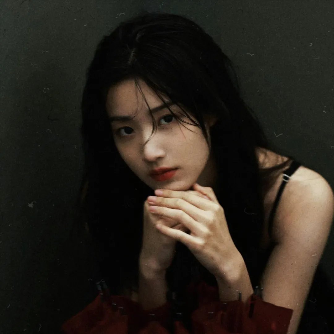 想哭的我戴上了猫的面具